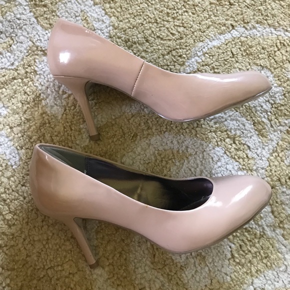 Steve Madden Shoes - 4 items from my closet for 20$
Steve Madden heels
